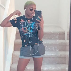 Meet your Posher, Ateia